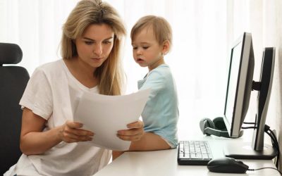 ¿Qué puedo hacer si mi expareja no colabora y no quiere entregarme la documentación de mis hijos?