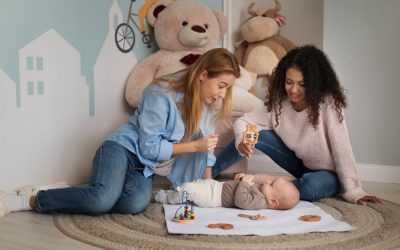 ¿Cómo se determina la filiación cuando dos mujeres son madres mediante técnicas de reproducción humana asistida (TRHA)?